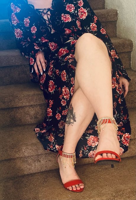 Lizzy Wine onlyfans nudes