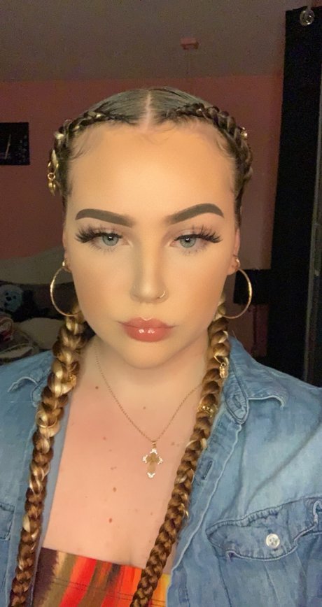 Olivia Nasty only fans pictures