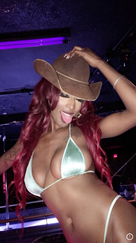 Divine Lynn onlyfans leaks