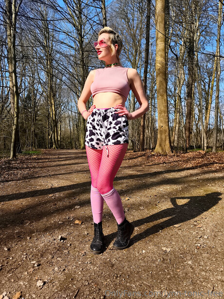 Lynn Tonic free onlyfans mega