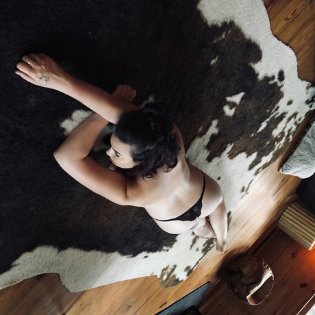 Lydia Banks onlyfans sex leak