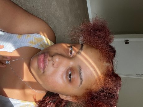 lattiee_ onlyfans nude pics