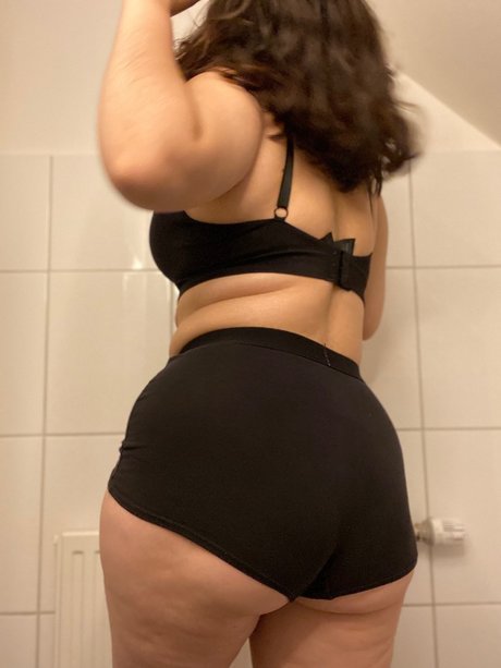 Lunia_ onlyfans nude leaked