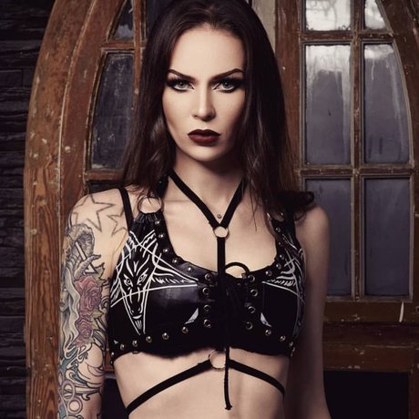 _Lucy Phair_ onlyfans post