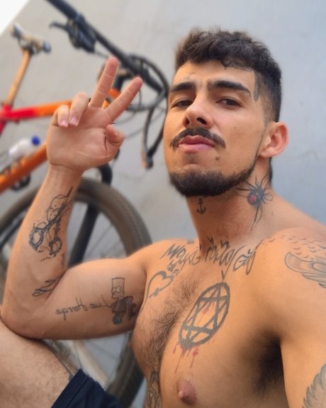 Luciano Queiroz en onlyfans