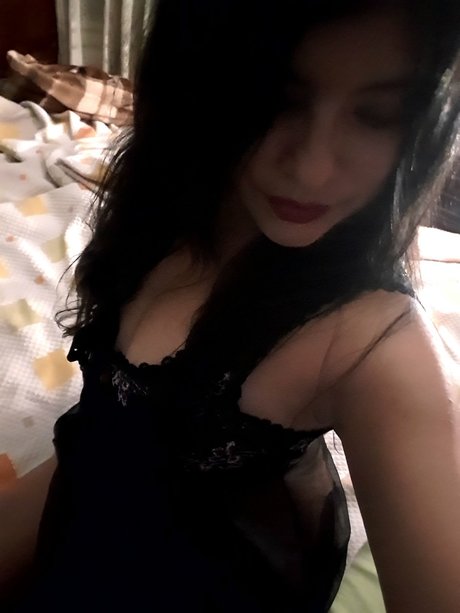 Luna Lunera onlyfans model images