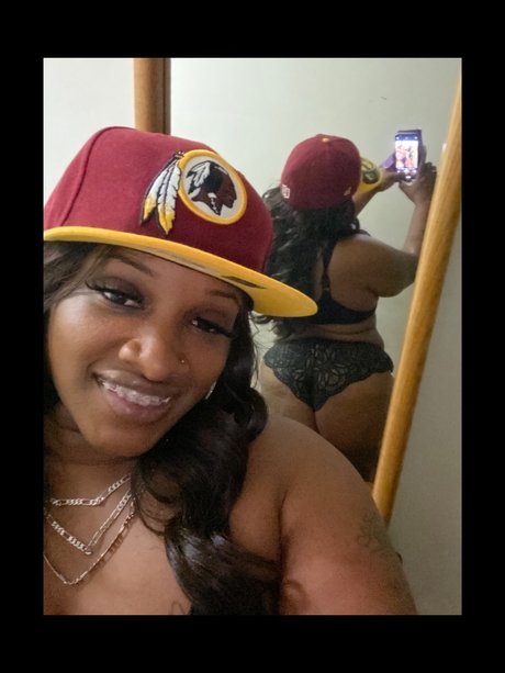 Mandaxxxxx onlyfans nude pics