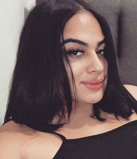 Christina La Mamasota leaked onlyfans content