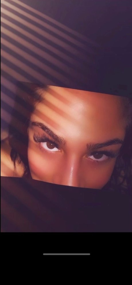 Christina La Mamasota onlyfans striptease