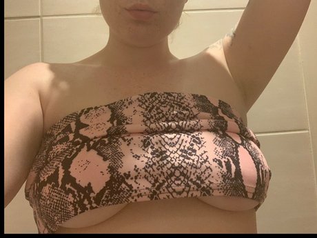 Maddy Louise onlyfans nude leak
