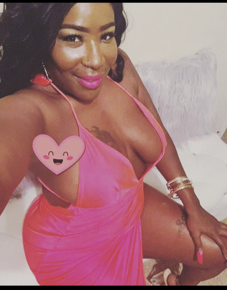 Mzj_ onlyfans public photos