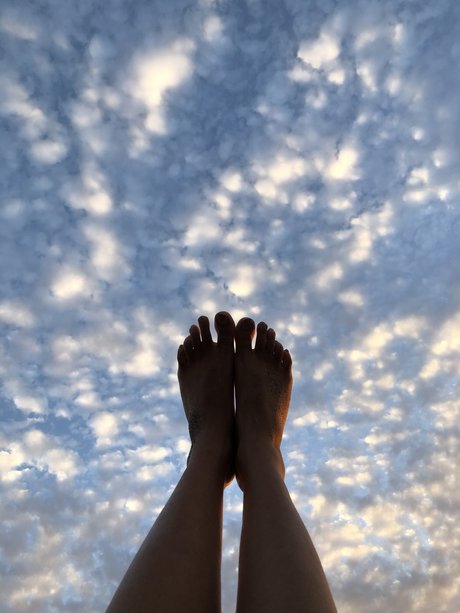 Have you met my feet yet_ onlyfans naked leaked