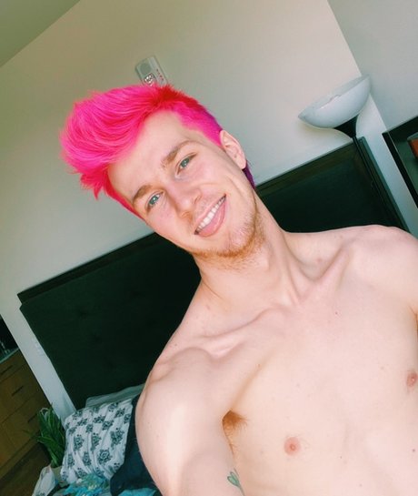 Max Palmer onlyfans model photos