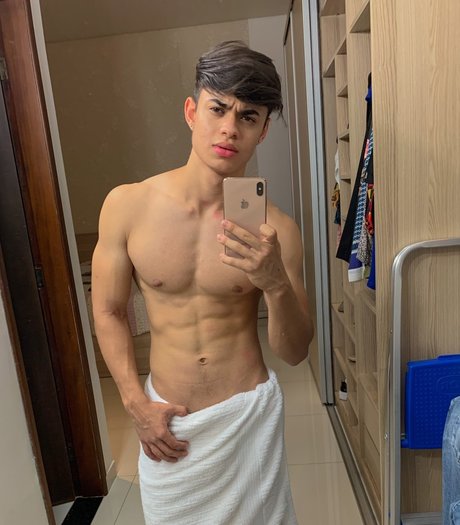 Matheus Farias nude on onlyfans
