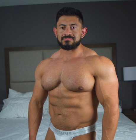 Mateo Muscle onlyfans desnuda