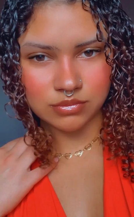 Mika Oliveira onlyfans leaks.