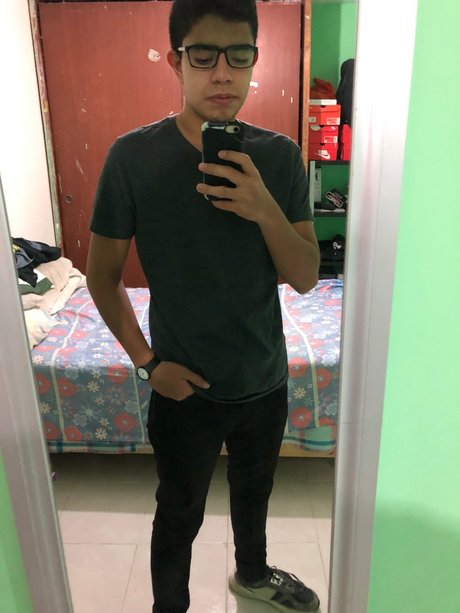 Miguel Flores onlyfans nude