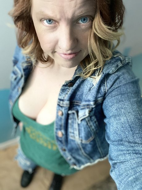 Midwest Mandy onlyfans pictures