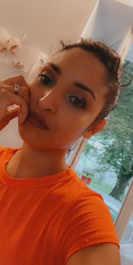 Mia glam pics onlyfans