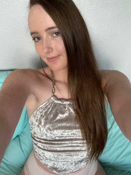 Moon Pixie onlyfans sextape leak