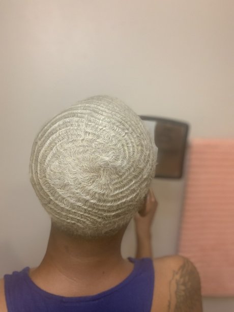 WavyBae onlyfans topless