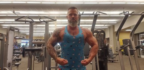 Muscle dad84 onlyfans leak ass