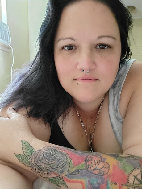 Luna Murphy onlyfans leajs