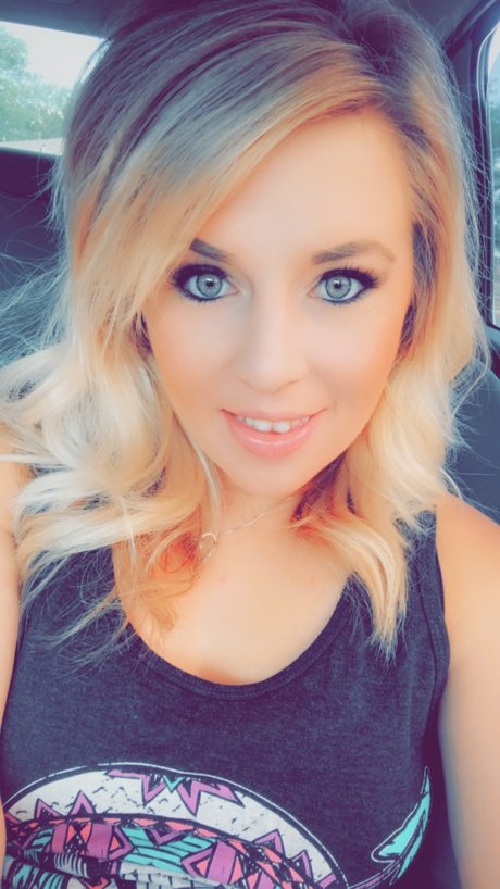 Morgan Burris boobs onlyfans