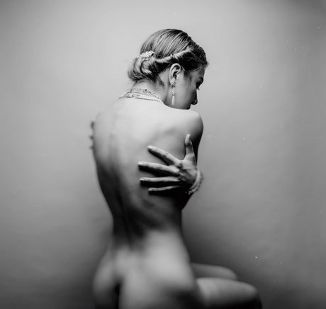 Nicoley Shmoley leaked only fans nudes