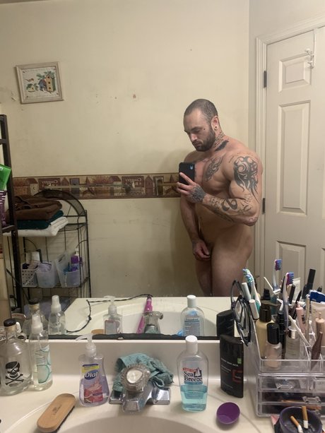 Nateflexxnchill is on onlyfans