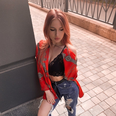 Nastia Verner onlyfans leajs