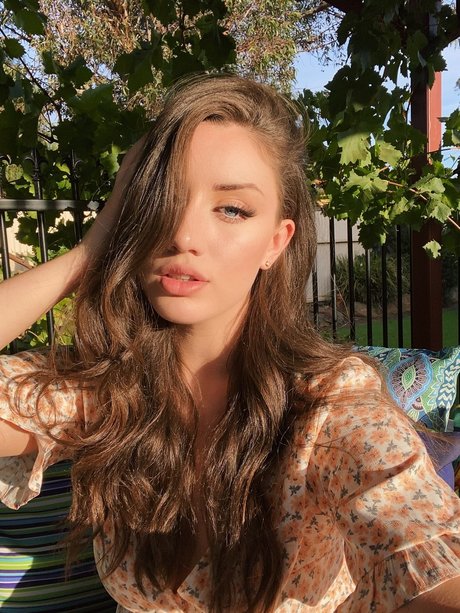 Naomi s Feet onlyfans tits