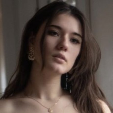 Naomi Highlander onlyfans model