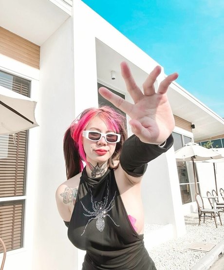 ellekampong onlyfans mega