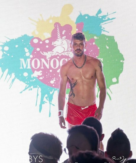 king tylor strip onlyfans