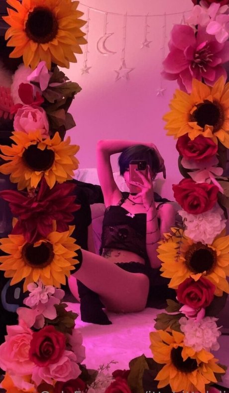 ittybittyloli onlyfans pic