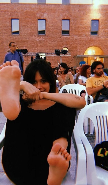 Anna Castillo Profile pic