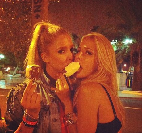 Catha23 only fans nude leaks