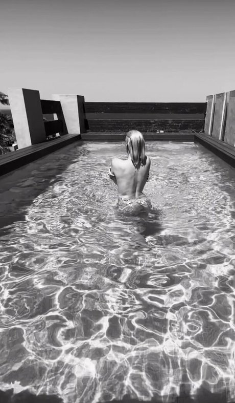 Adriana Abenia onlyfans leakd