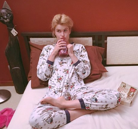 Adriana Abenia leaks only fans