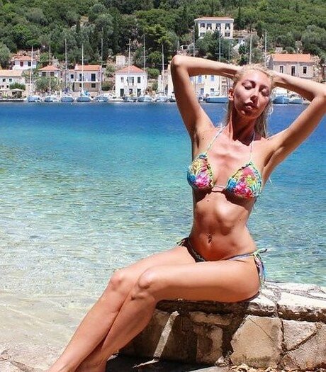 Sara Muzi onlyfans leajs