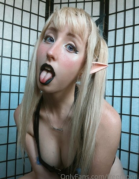 freemoon only fans photos