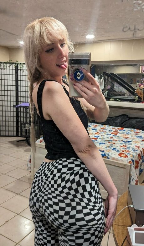 freemoon only fans nudes