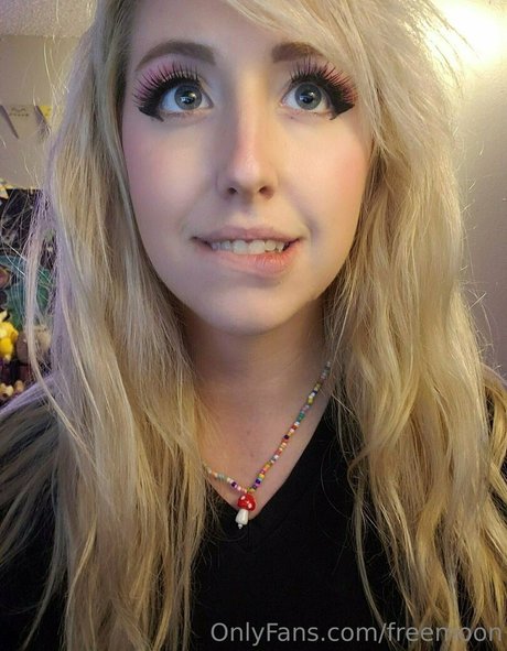 freemoon onlyfans images