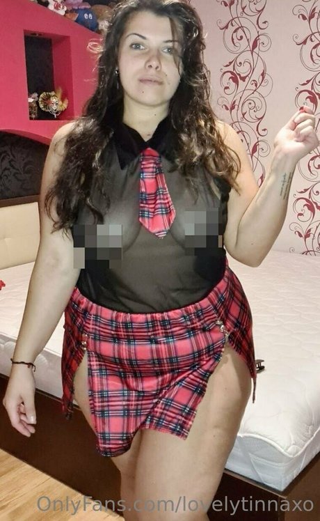 lovelytinnaxo leaked onlyfans pics