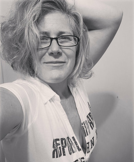 khariscurves onlyfans posts