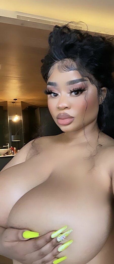 Kim Tiddies porn only fans