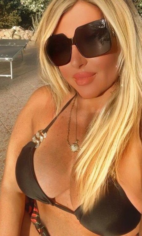 Flaviana Basta nude porn onlyfans