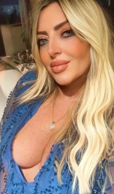 Flaviana Basta onlyfans nude tits