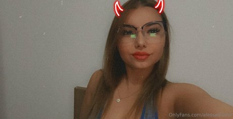 alessadivine onlyfans nsfw